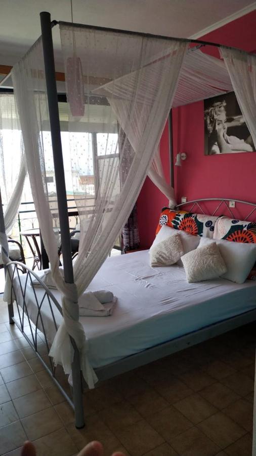 Apartament Art Benitses *