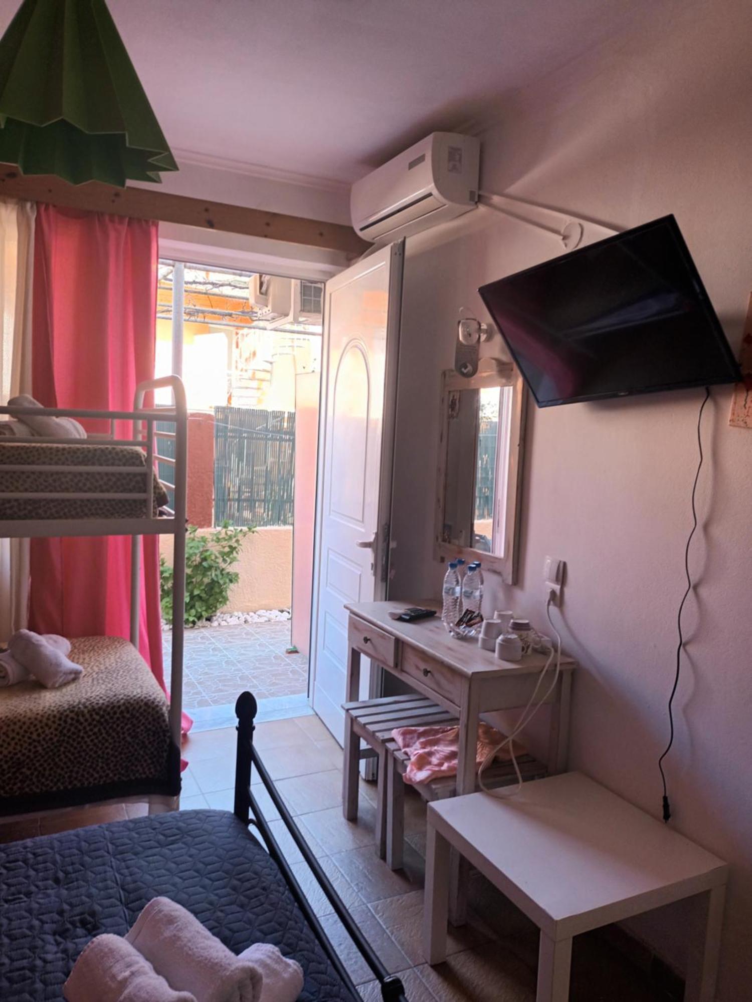 Apartament Art Benitses